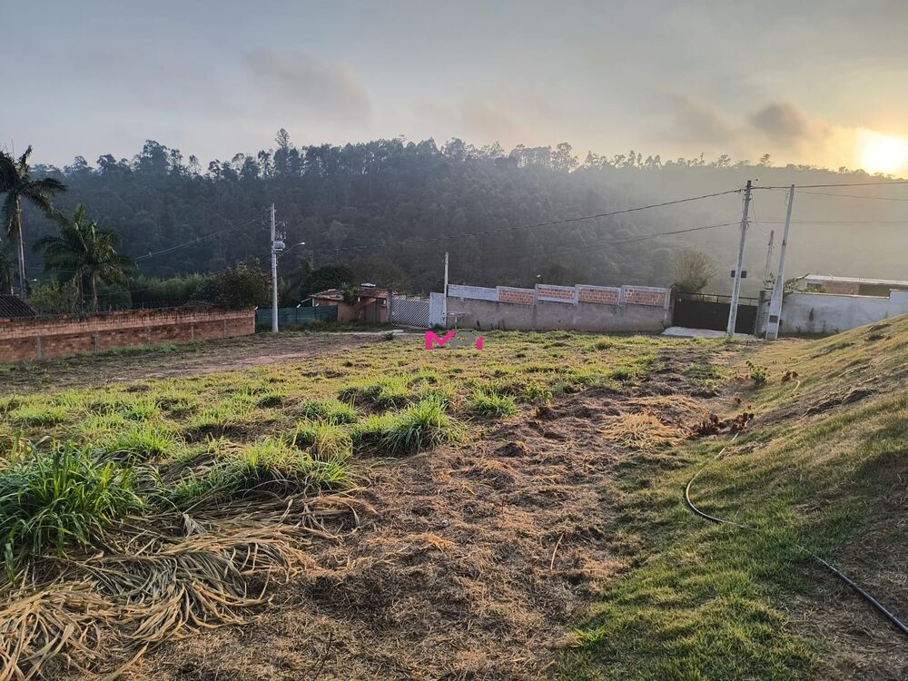 Terreno à venda, 1050m² - Foto 1