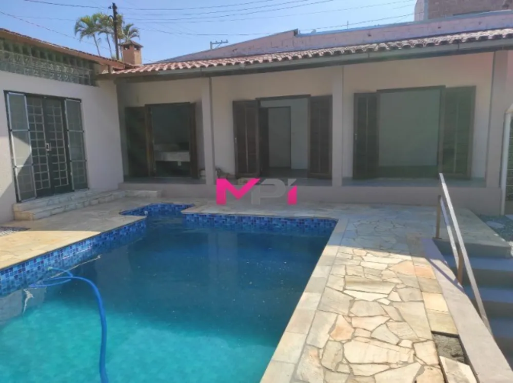 Chácara, 4 quartos, 1066 m² - Foto 1