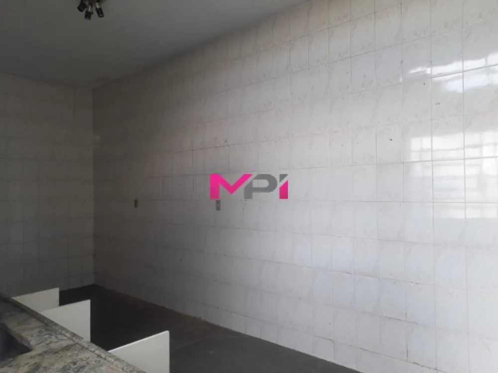 Sobrado, 9 quartos, 396 m² - Foto 4
