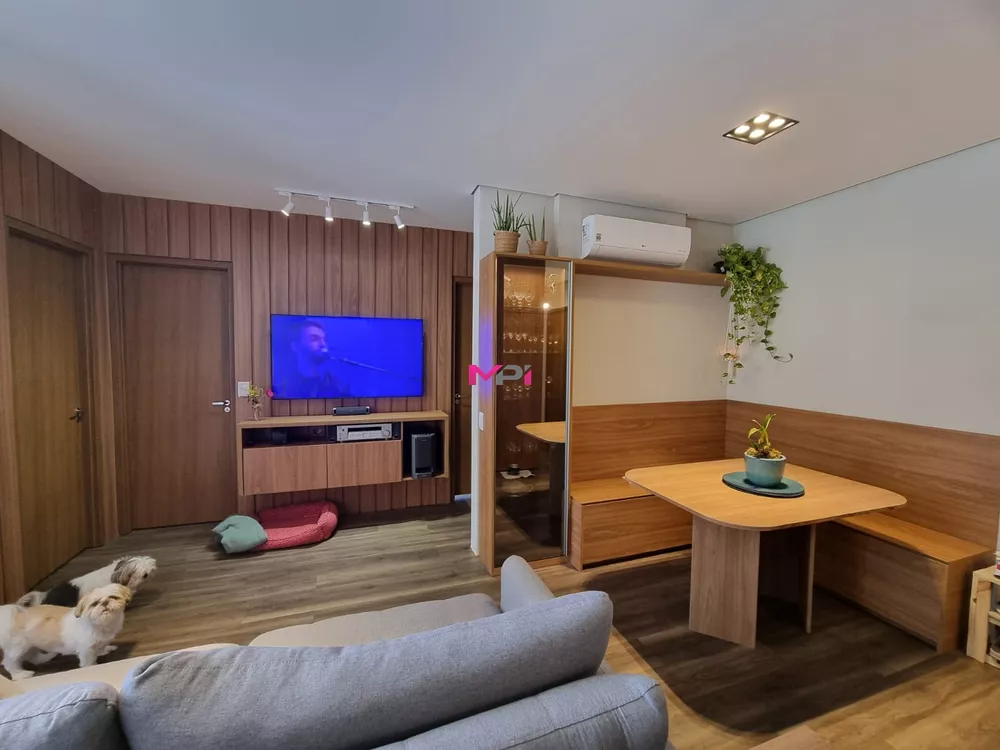 Apartamento à venda com 3 quartos, 75m² - Foto 1