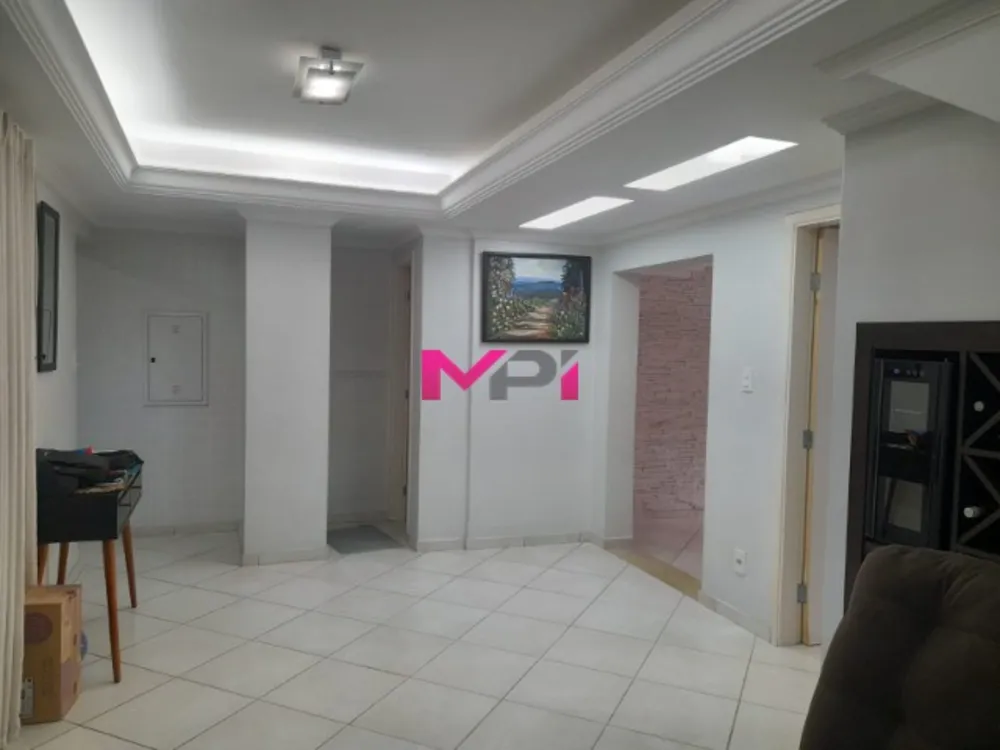 Sobrado, 4 quartos, 248 m² - Foto 2