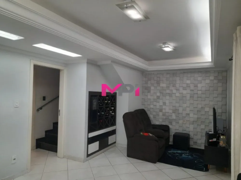 Sobrado, 4 quartos, 248 m² - Foto 1