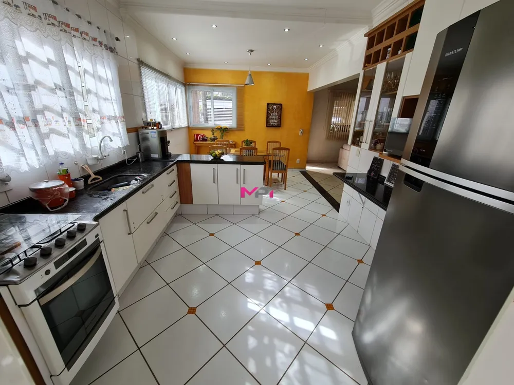 Casa, 3 quartos, 253 m² - Foto 8