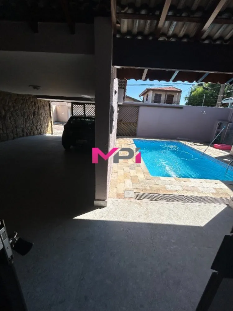 Casa, 4 quartos, 261 m² - Foto 1