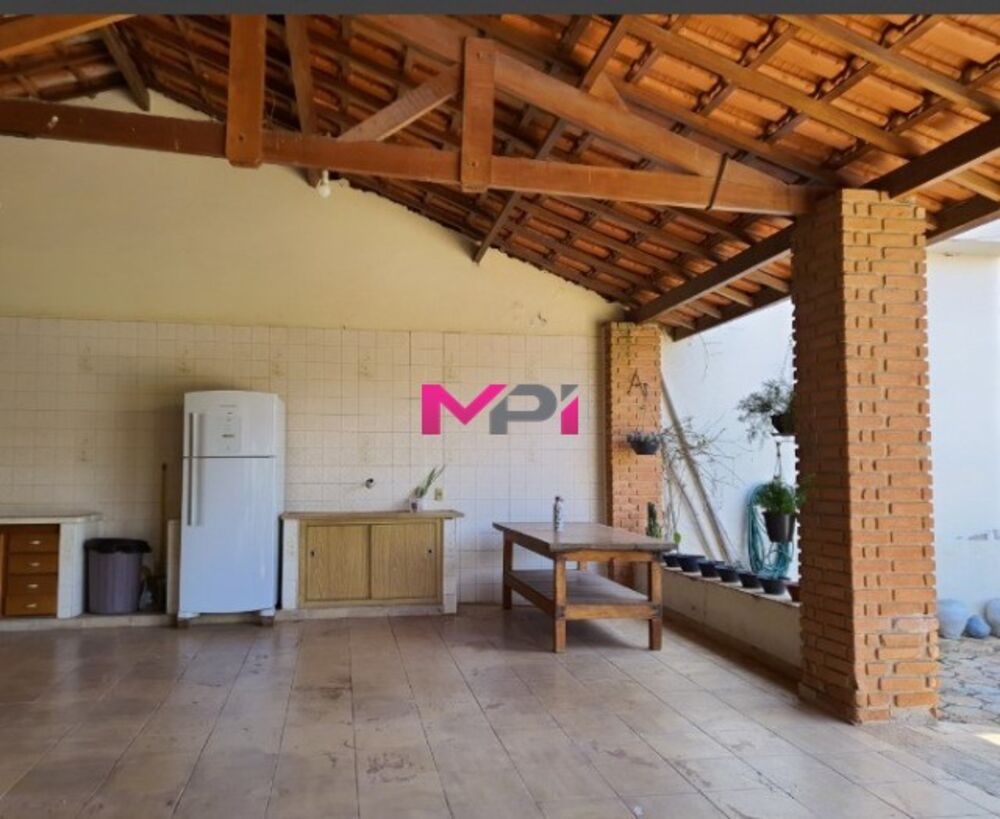 Chácara à venda com 3 quartos, 374m² - Foto 17