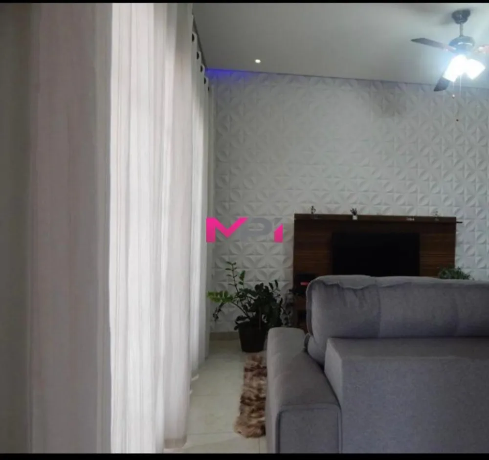 Casa, 3 quartos, 281 m² - Foto 1