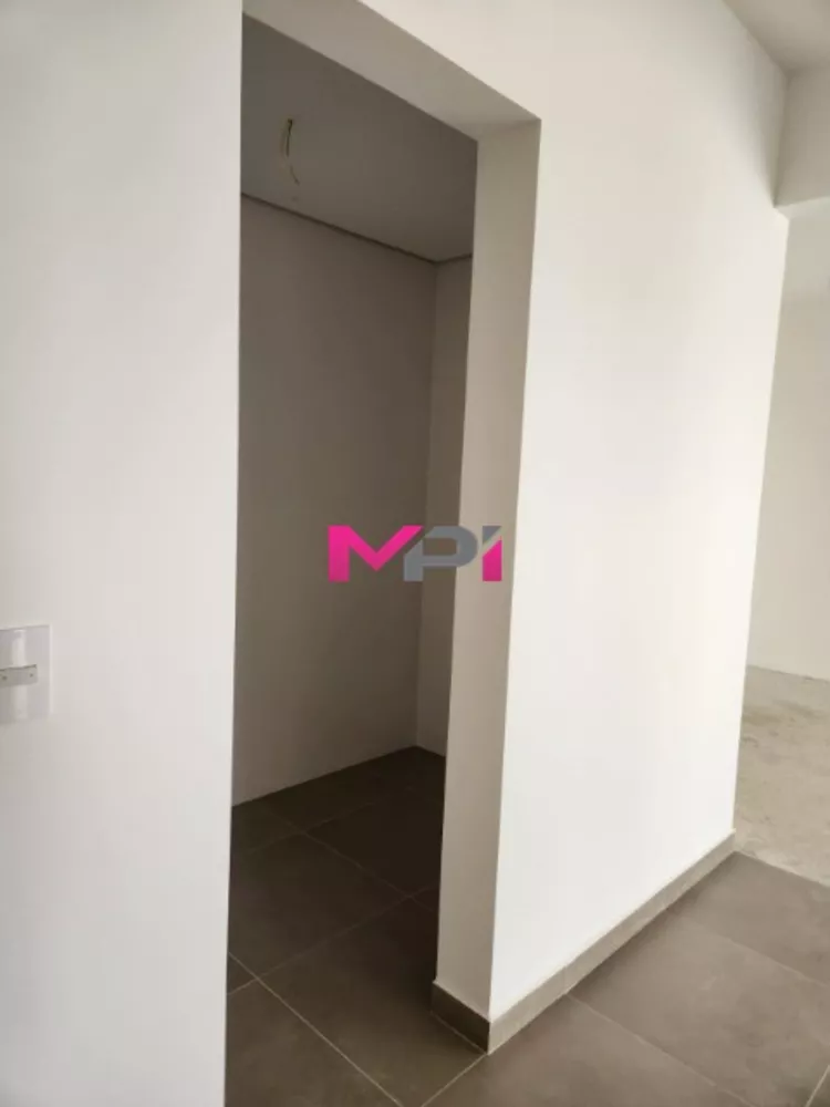 Apartamento à venda com 3 quartos, 141m² - Foto 4