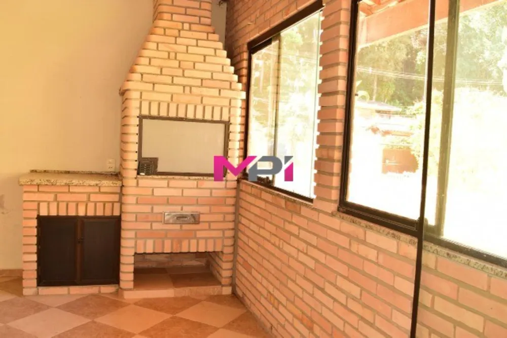 Chácara, 4 quartos, 1591 m² - Foto 8