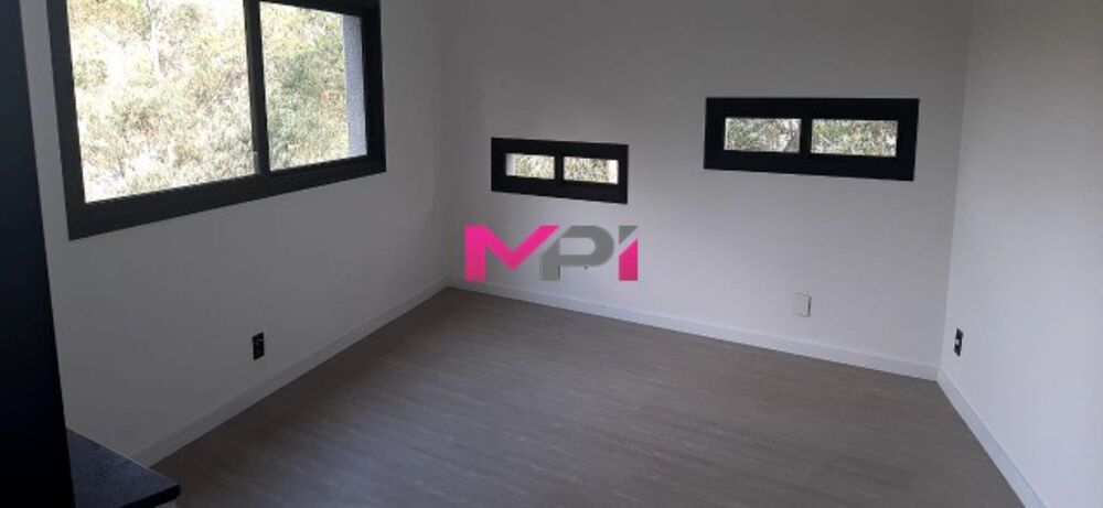 Casa de Condomínio à venda com 4 quartos, 551m² - Foto 4
