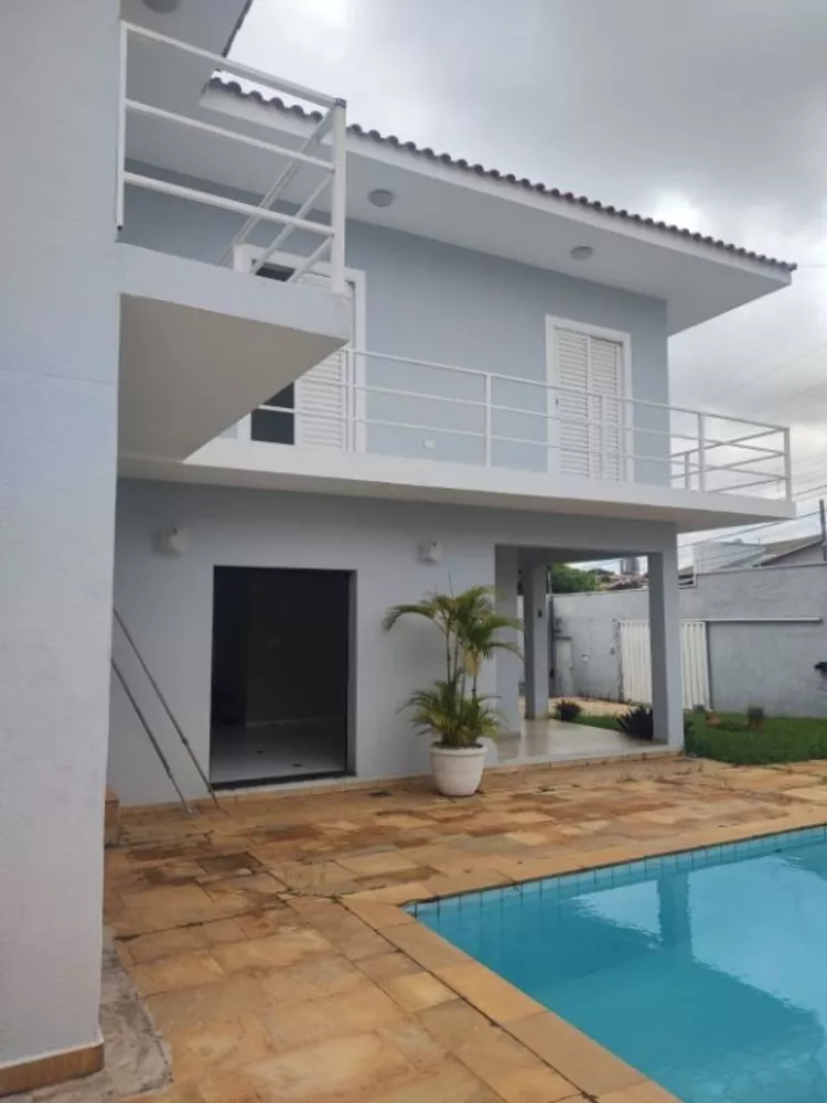 Sobrado à venda com 3 quartos, 240m² - Foto 4