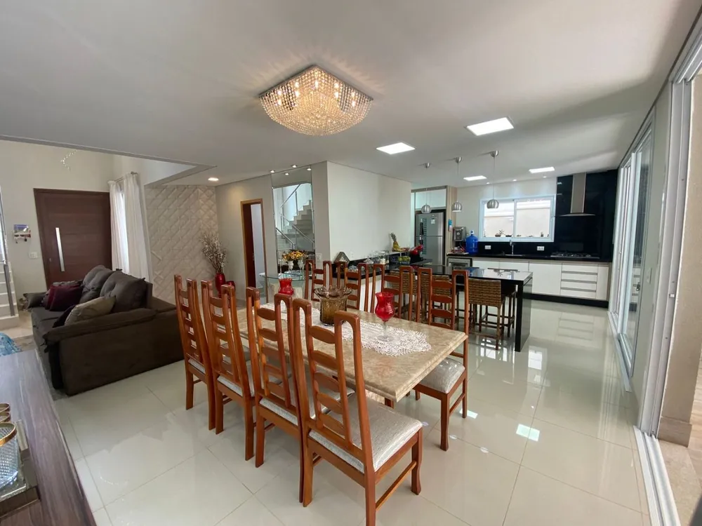 Casa, 3 quartos, 251 m² - Foto 3