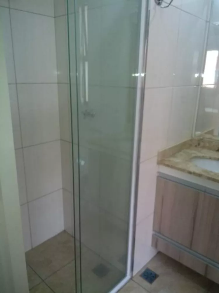 Apartamento à venda com 2 quartos, 75m² - Foto 1