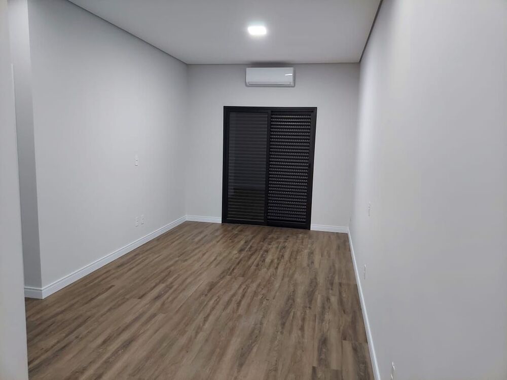Casa de Condomínio à venda com 3 quartos, 200m² - Foto 4