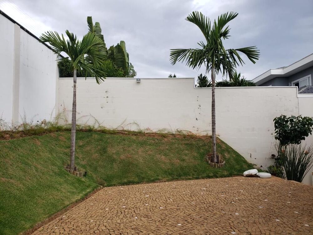 Casa de Condomínio à venda com 3 quartos, 235m² - Foto 1