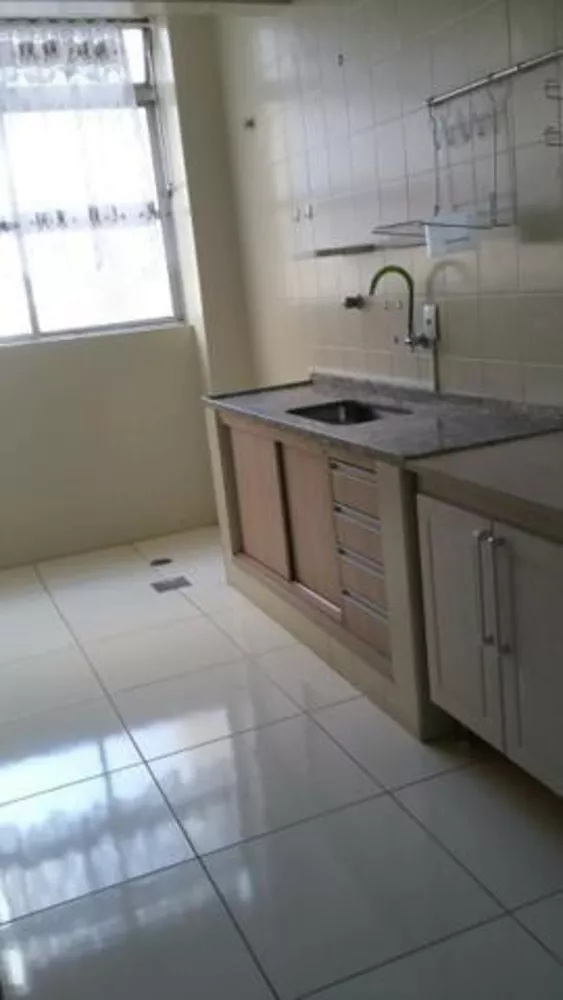 Apartamento à venda com 2 quartos, 72m² - Foto 2