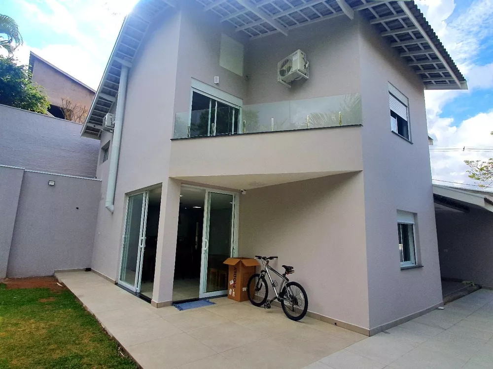 Casa de Condomínio à venda com 3 quartos, 306m² - Foto 2