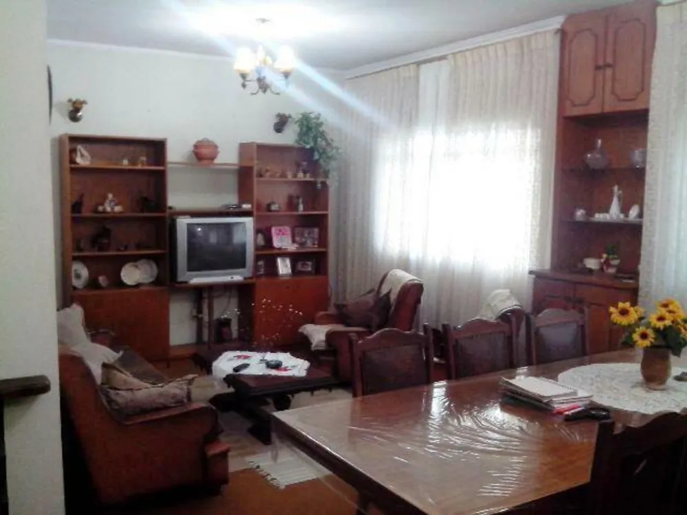 Casa, 3 quartos, 225 m² - Foto 1