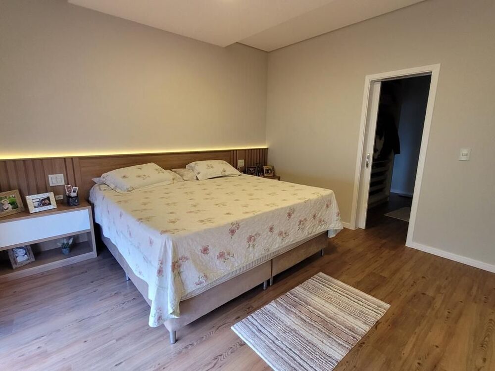 Casa, 3 quartos, 235 m² - Foto 2