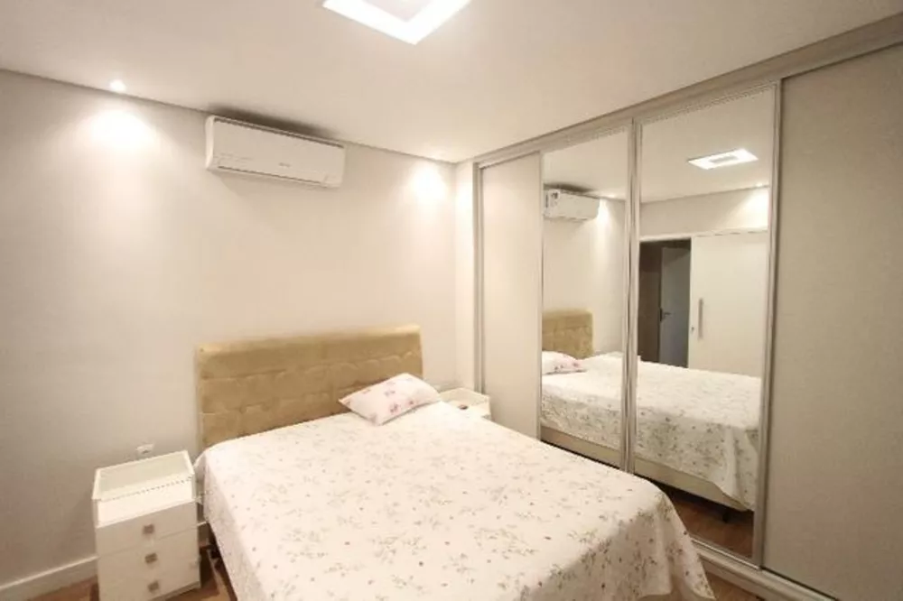 Apartamento à venda com 2 quartos, 74m² - Foto 1