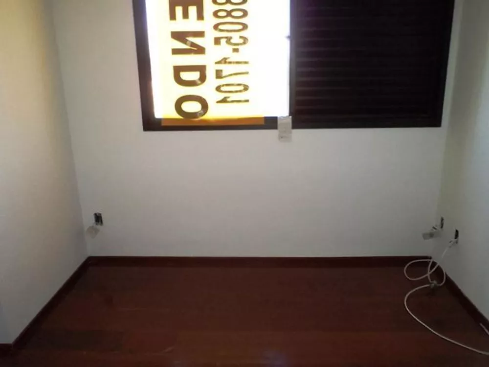 Apartamento à venda com 2 quartos, 75m² - Foto 4