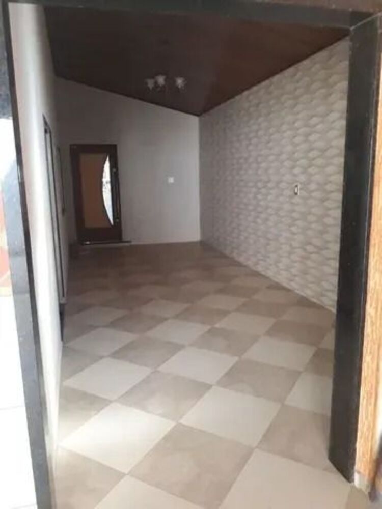 Casa à venda com 5 quartos, 250m² - Foto 1