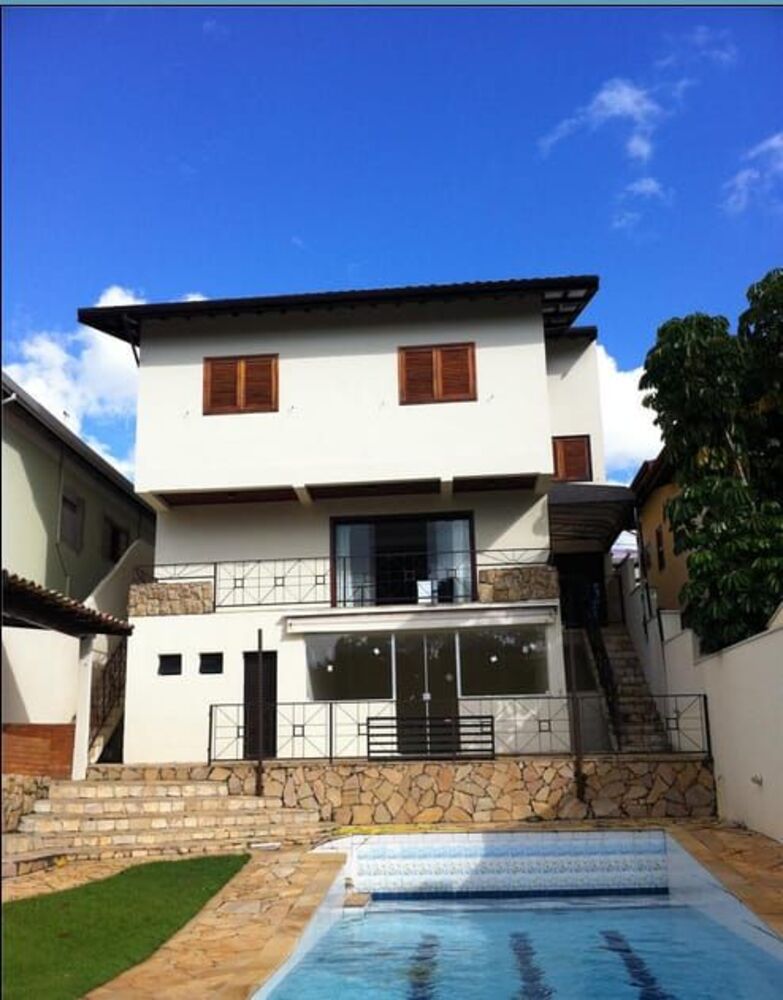 Sobrado, 4 quartos, 351 m² - Foto 1