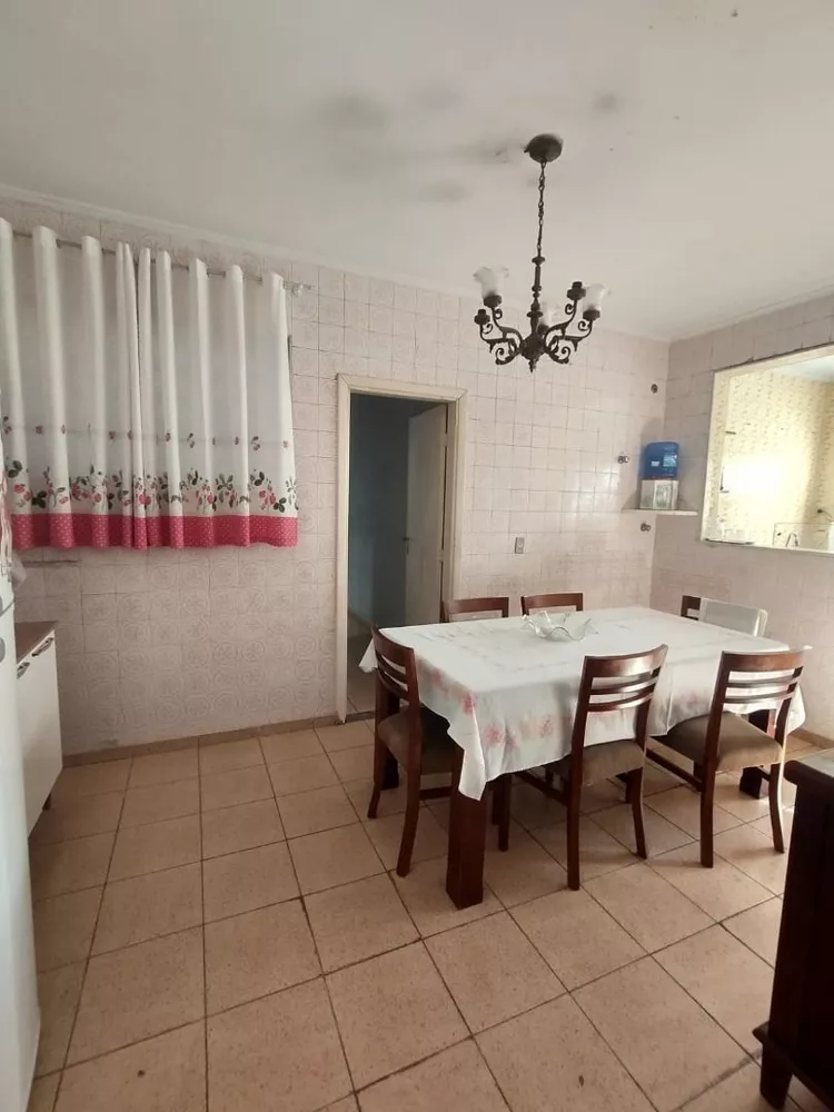 Casa à venda com 3 quartos, 237m² - Foto 4