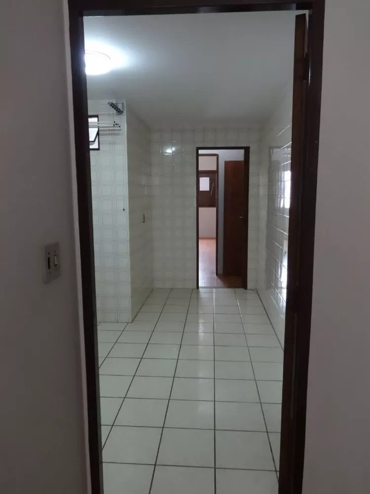 Apartamento à venda com 1 quarto, 40m² - Foto 6