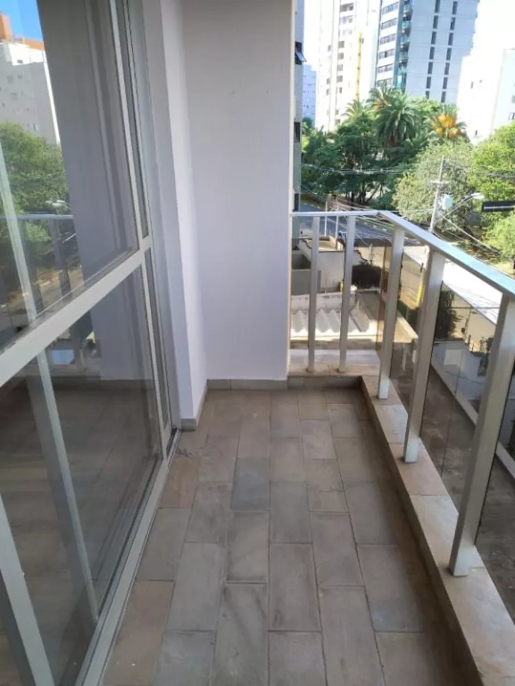 Apartamento para alugar com 3 quartos, 119m² - Foto 2