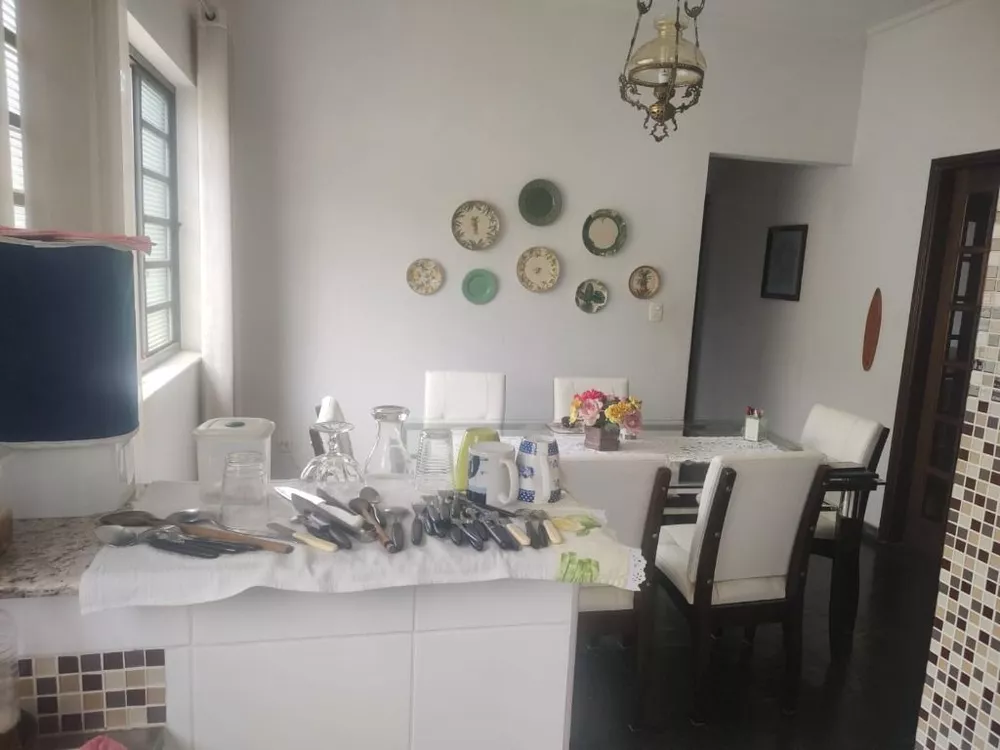 Casa à venda com 3 quartos, 250m² - Foto 5