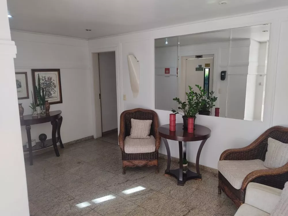 Apartamento para alugar com 5 quartos, 240m² - Foto 3