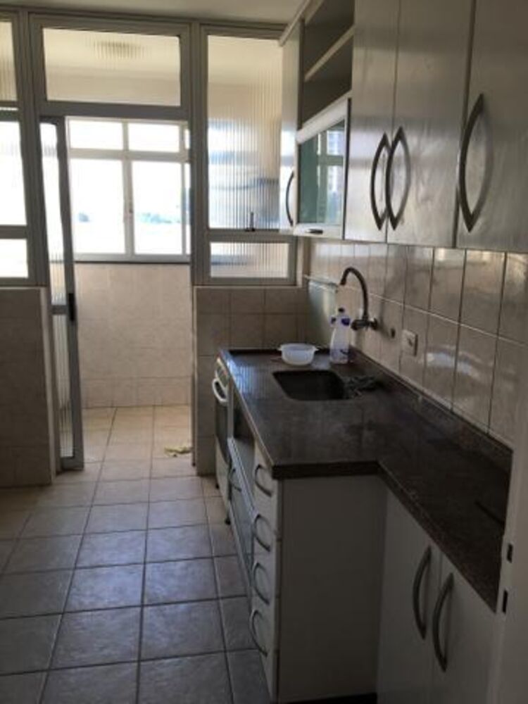 Apartamento à venda com 2 quartos, 78m² - Foto 2