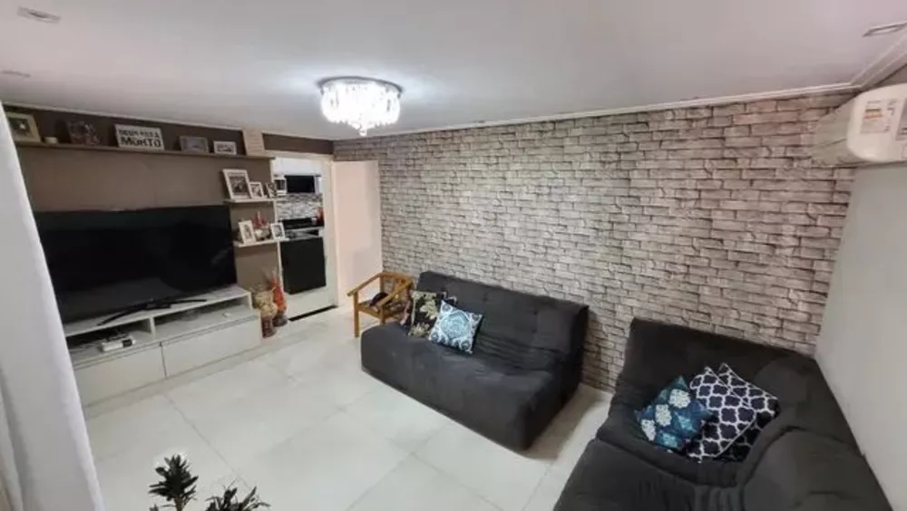 Casa à venda com 3 quartos, 200m² - Foto 2