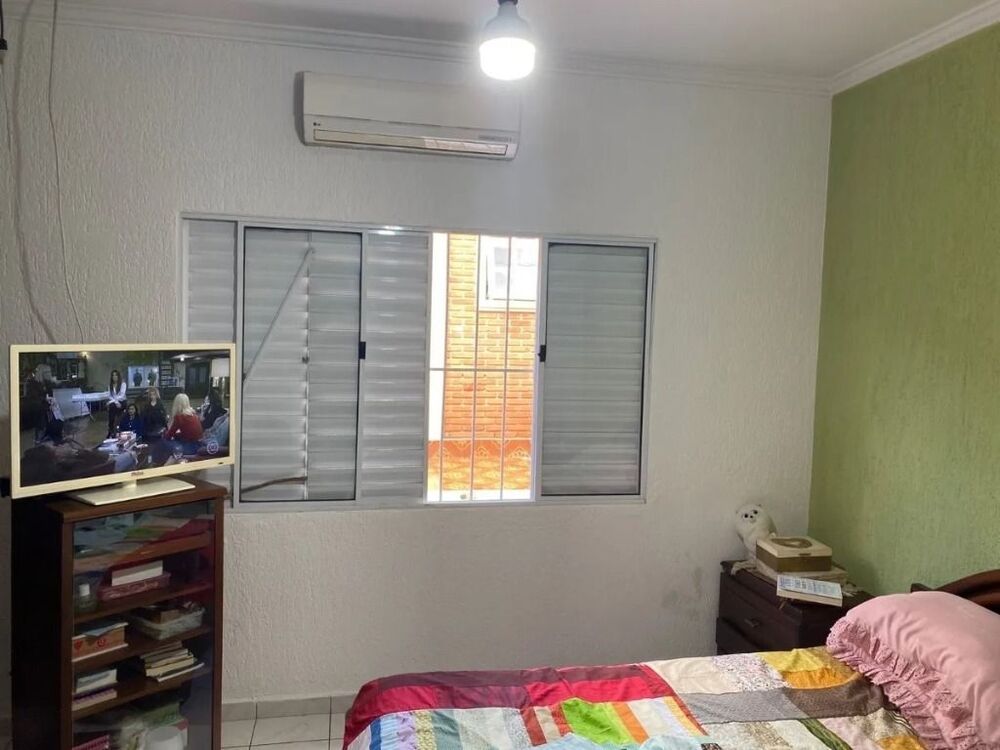 Casa, 4 quartos, 238 m² - Foto 2
