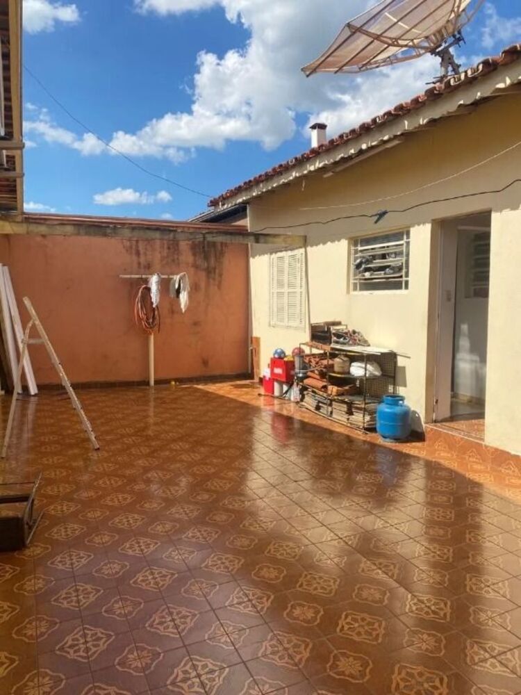 Casa, 4 quartos, 238 m² - Foto 1