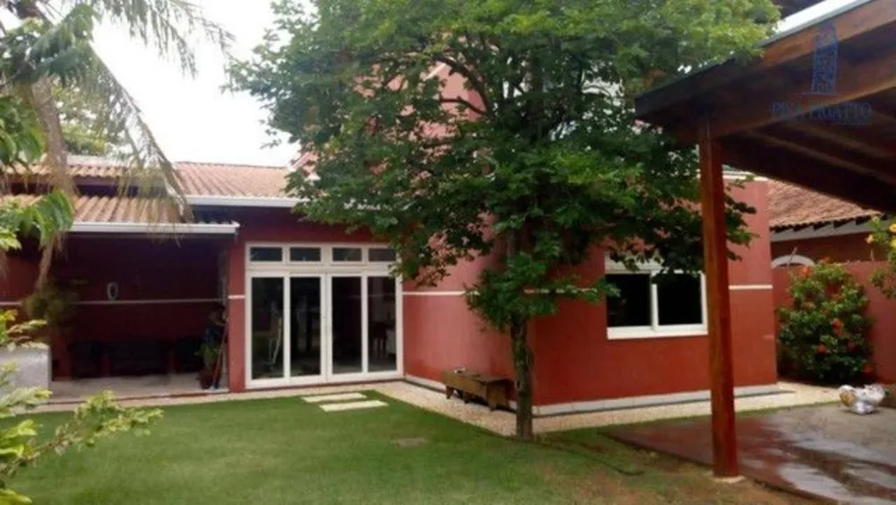 Chácara, 3 quartos, 900 m² - Foto 1