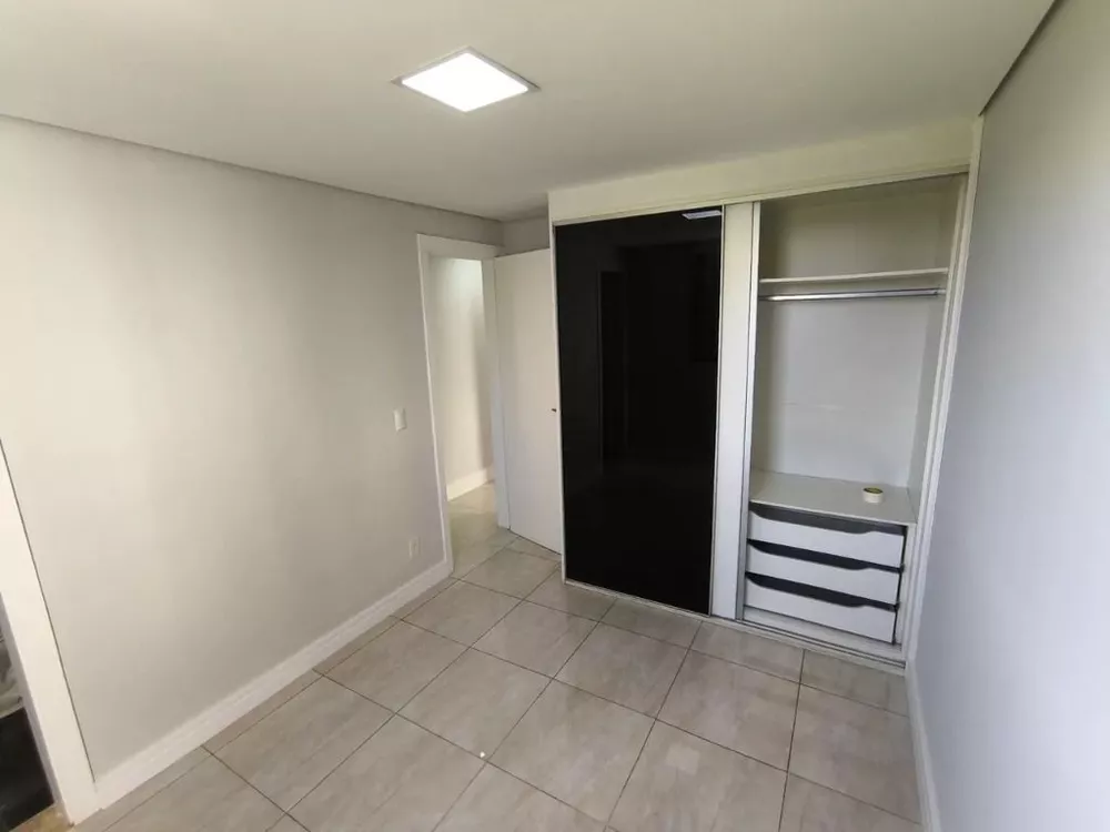 Apartamento à venda com 3 quartos, 68m² - Foto 3