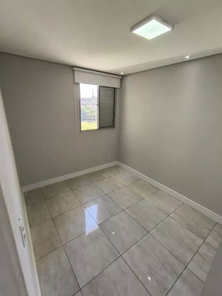 Apartamento à venda com 3 quartos, 68m² - Foto 2