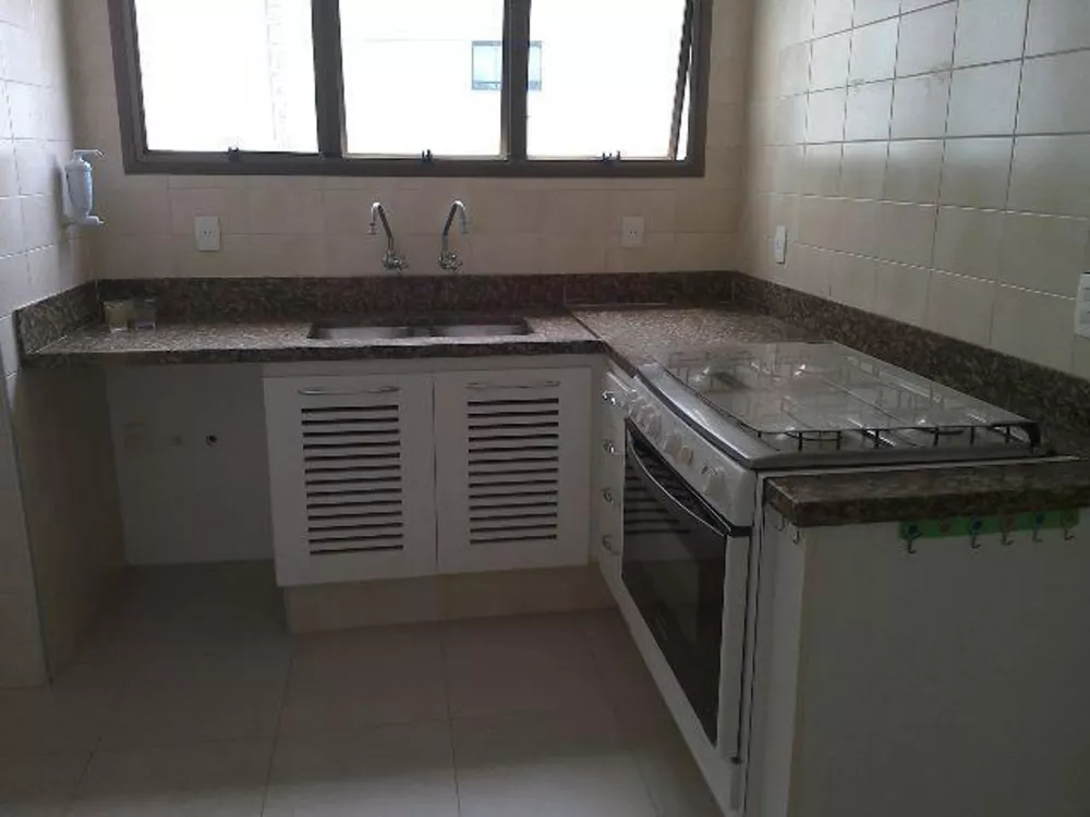 Apartamento à venda com 4 quartos, 140m² - Foto 2