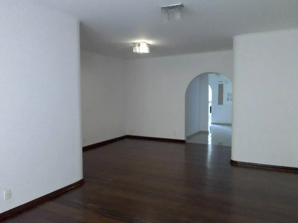 Apartamento à venda com 4 quartos, 140m² - Foto 4