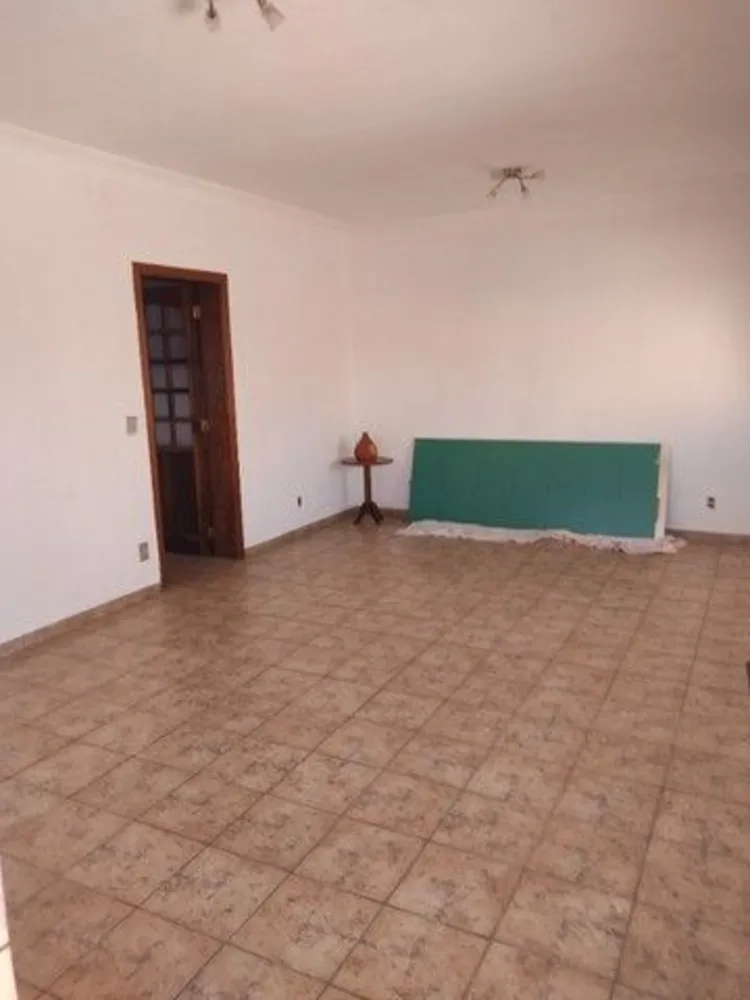 Casa, 3 quartos, 250 m² - Foto 11