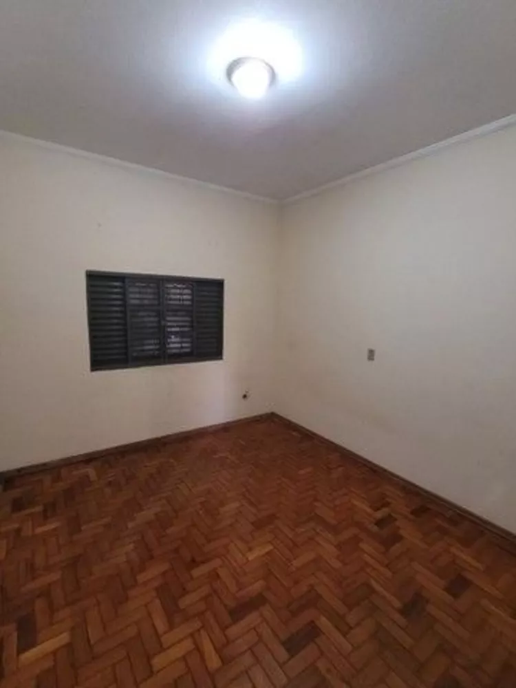 Casa à venda com 2 quartos, 175m² - Foto 2