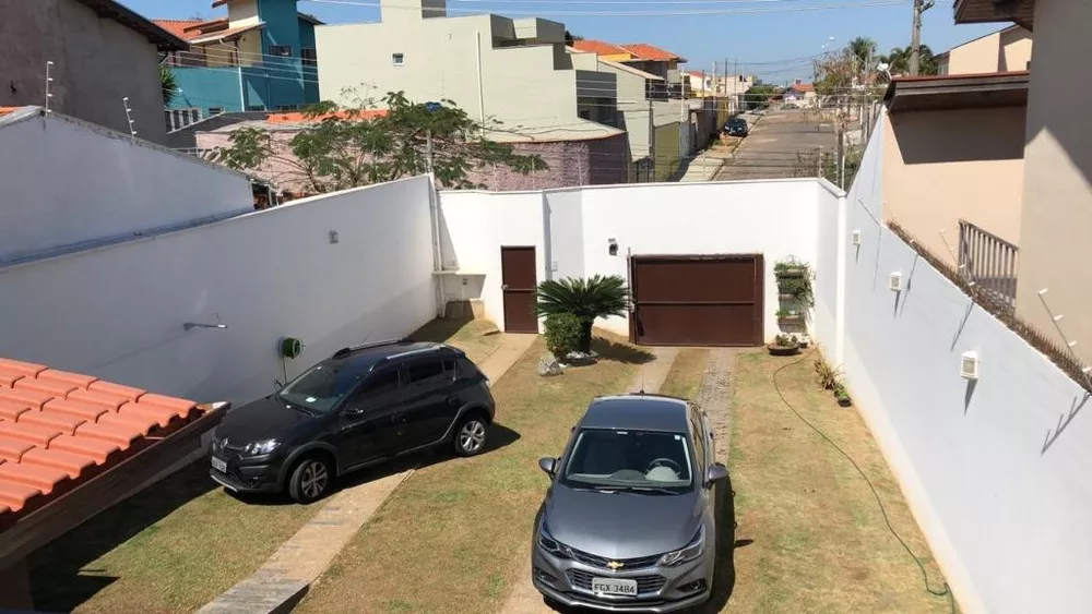 Casa à venda com 3 quartos, 180m² - Foto 2