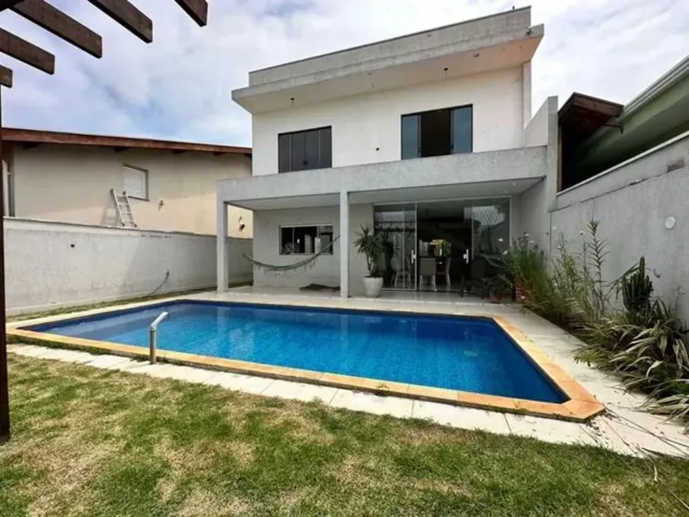 Casa de Condomínio à venda com 3 quartos, 240m² - Foto 3