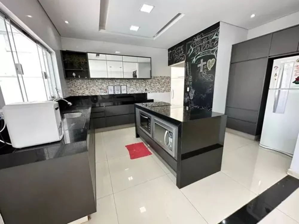 Casa de Condomínio à venda com 3 quartos, 240m² - Foto 6