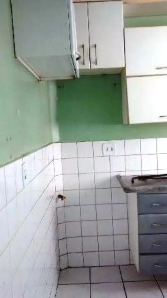 Apartamento à venda com 2 quartos, 75m² - Foto 2