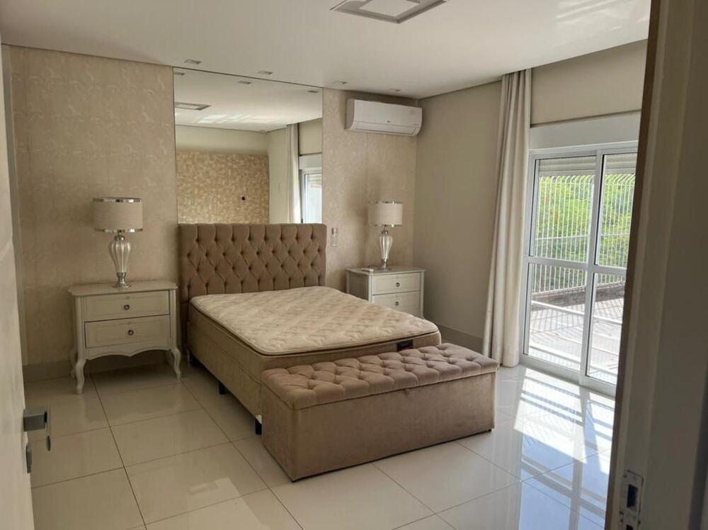 Sobrado, 3 quartos, 239 m² - Foto 4