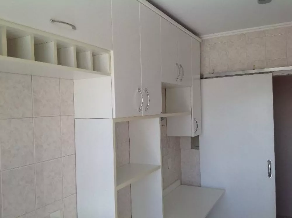 Apartamento à venda com 2 quartos, 70m² - Foto 3