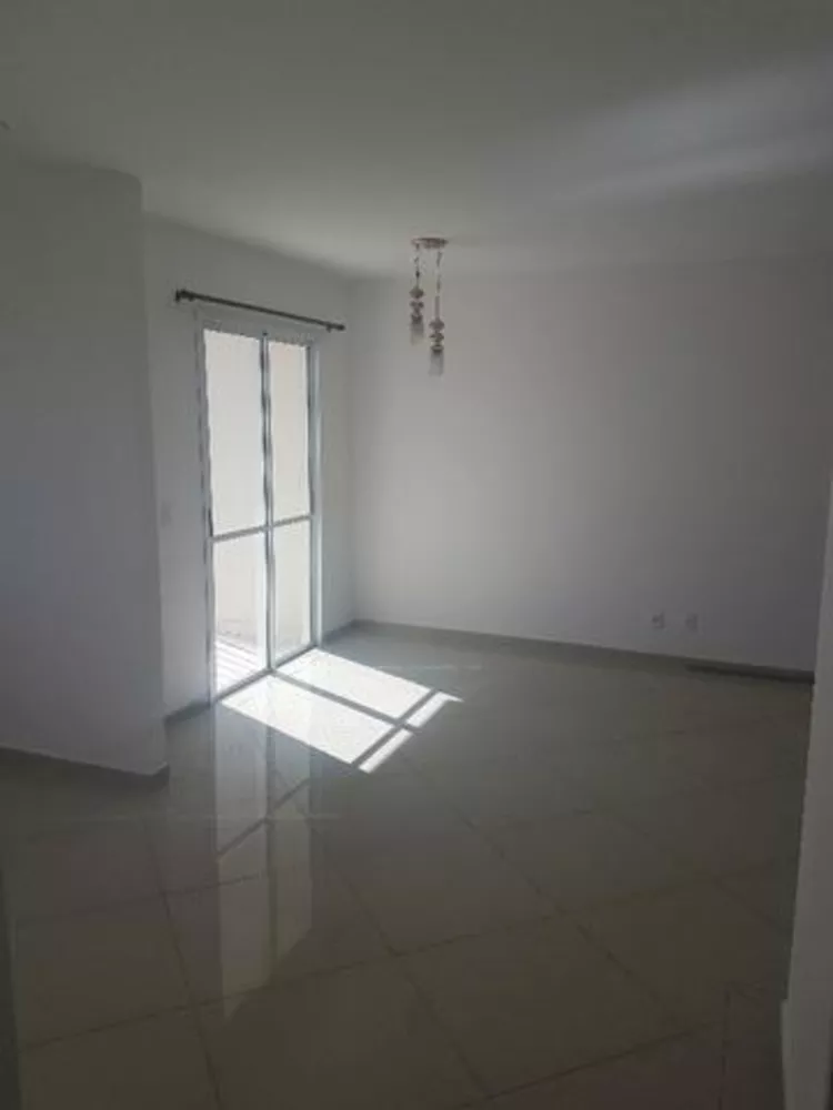 Apartamento à venda com 3 quartos, 73m² - Foto 4