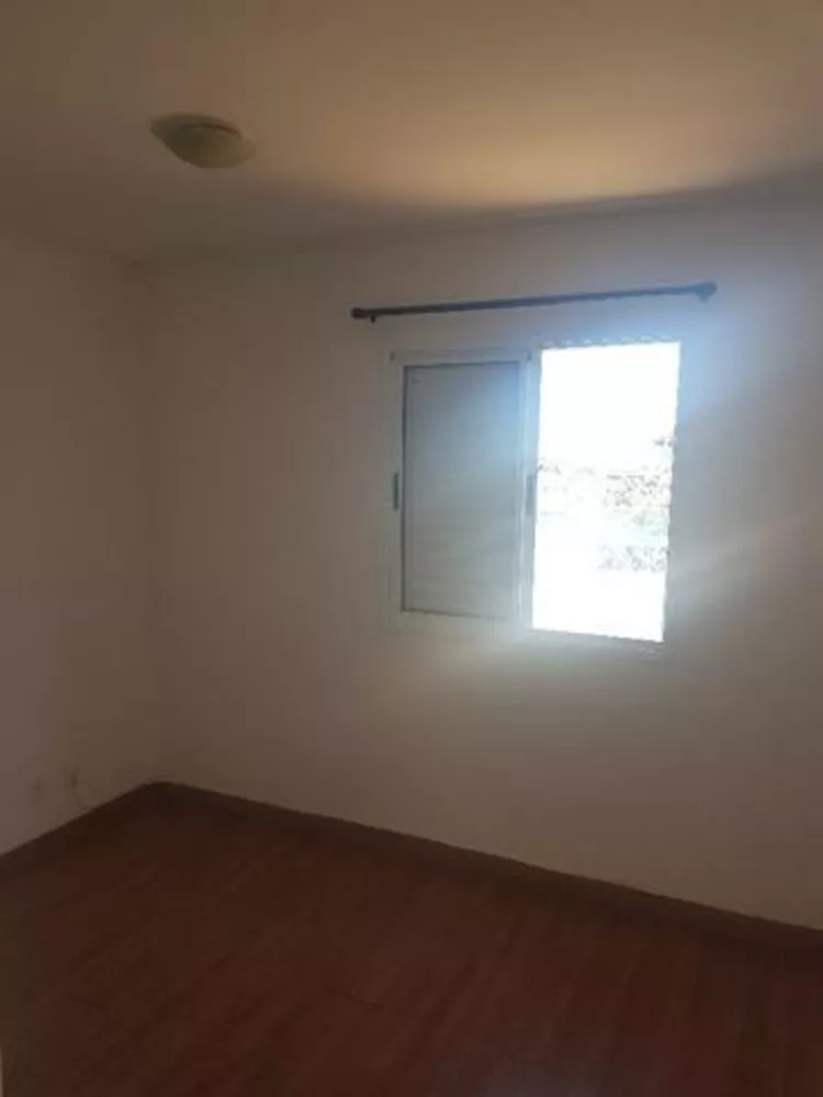 Apartamento à venda com 3 quartos, 73m² - Foto 2